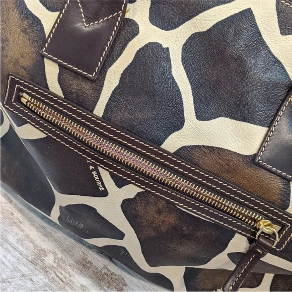 Dooney and Bourke Giraffe Print Weekend Bag - Picture 6 of 16